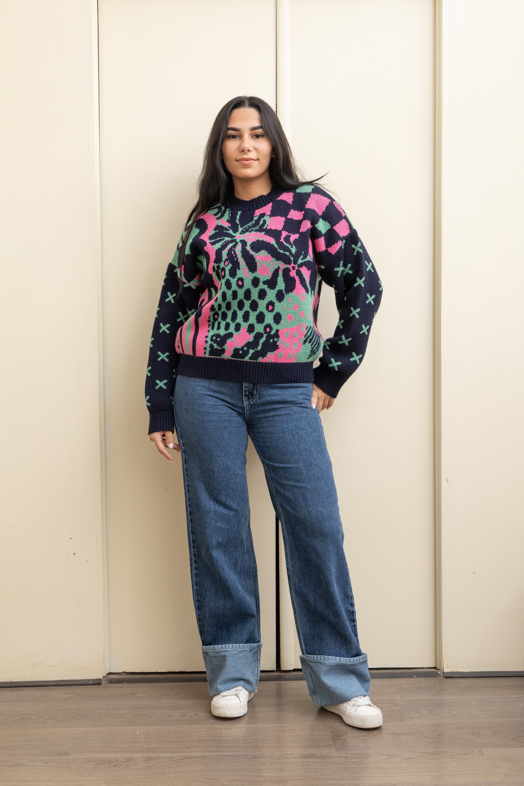 Image of Dark Blue Knit Pullover With a Twist